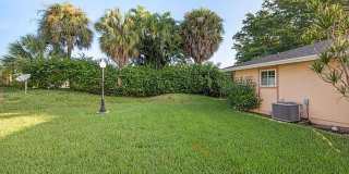 2 Bedroom Condo with One Car Garage Gallery 4