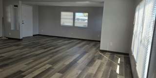 406 50th Ave. Plz. West Gallery 4