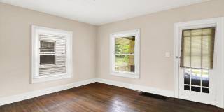 626 North Riley Avenue Gallery 12
