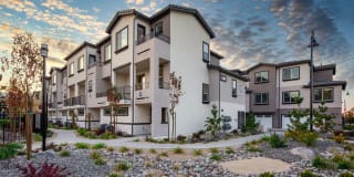 Esprit Townhome Apartments Gallery 19