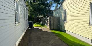 2-bedroom, newly remodeled home on Flint's Southwest side. Gallery 12