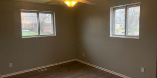 Beautiful, spacious 3 bed 2 bath home in Englewood Gallery 10