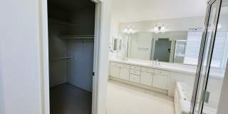 Spacious 4 Bedroom with Loft in Loma Linda Gallery 30