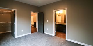 Lincoln Summit Falls Apartments & Townhomes Gallery 27