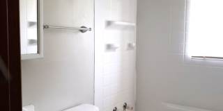 Beautiful 4 Bedroom 2 Bathroom Home Gallery 12