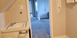 260 Laurel St Gallery 13