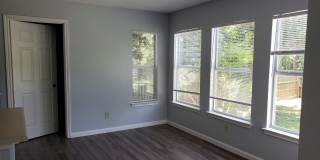 Huge 4 bed 2.5 bath house newly renovated Gallery 12