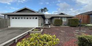 Spacious 3 Bedroom, 2 Bath home in Quality NB Neighborhood! Gallery 1