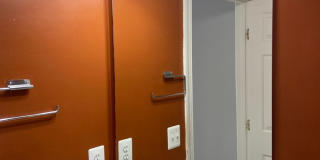 3 Bedroom Townhome in Sterling, with a large complete loft on top floor Gallery 36