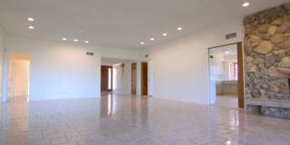 Architect’s Dream with Panoramic Valley Views in Private Calabasas Cul-de-Sac Gallery 10