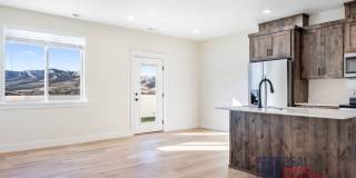 BRAND NEW 3 bed 2.5 Bath Townhome - Small dog negotiable Gallery 5