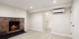 214 S HENRY ST Gallery 13