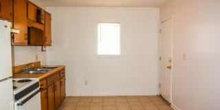 Quad Near Campus- 2 full bedrooms Gallery 7