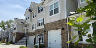 Wren | 3 Bed 2.5 Bath | Garage | 1729 sf | $2831 - $3114 | 8, 9, 10, 12, 14, and 15 month lease terms Gallery 77