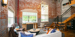 Newnan Lofts Gallery 1