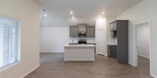 Beautiful 4 Bedroom 2 Bathroom Home in Cedar Lane Community with Storm Shelter (Neighborhood Pool and Park) Gallery 3