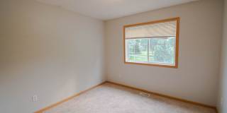 Rare 3 bedroom end unit Boulder Ridge townhome! Gallery 11