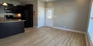 Beautiful modern upstairs condo with 2 full baths! Pet-friendly, with generous parking! Gallery 14