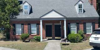1101 Hulon Lane Gallery 1
