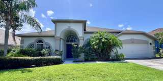 Beautiful, 3/2, single family, waterfront home with bonus room, in Hunter's Creek! Gallery 1
