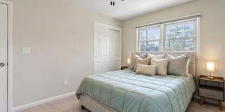 542 Nagle Street Gallery 18