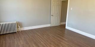 1192 YORKSHIP SQUARE Gallery 22