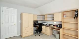 Room in 4 Bedroom Home at Daingerfield Dr Gallery 7