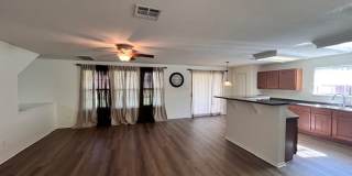 NorthPark / Taylor, TX / 4 bedrooms / Approx 2932 sq. ft. / Refrigerator / Washer & Dryer / New Carpet & Paint Gallery 7