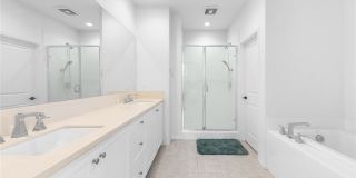 117 Henson Gallery 28