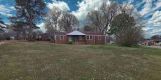 4411 Northwest Kenwood Drive Gallery 1