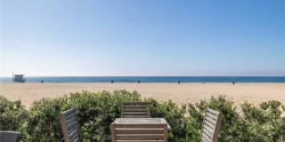 2428 The Strand Gallery 12