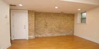 2834 Albany Gallery 7