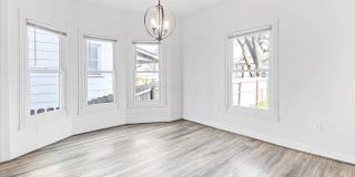 866 E Starr Avenue Gallery 12