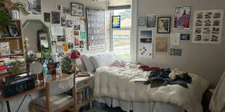 PRELEASE: Spacious 6+ bdrm/2 bath in York Neighborhood Gallery 20