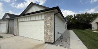 405 Southeast 14th Court - A Gallery 1