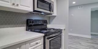 The River Pointe Gallery 44