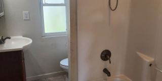 Las Flores Apartments Gallery 7