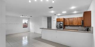 9925 Northwest 10th Street Gallery 11