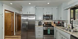 198 E Zermatt Gallery 15