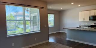 Comfort & Space Await in This Stunning 4BR Dayton Home Gallery 9