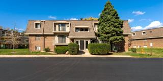 Two Bed Condo Olive Tree Naperville Gallery 1