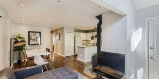Downtown 2 BDR / 2BA - Walk to Everything Gallery 11