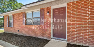 Cozy 2 Bedroom Duplex with Fireplace & Spacious Backyard! Gallery 5