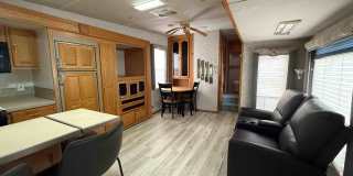 Bruceville Rd Fifth Wheel Gallery 1