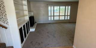 3 Bedroom on Large corner lot! Gallery 1