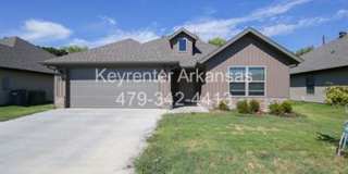 Beautiful Home in Rogers Gallery 1