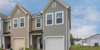 Room for Rent in 3 Bedroom Townhome at Princess Lita Way Gallery 1