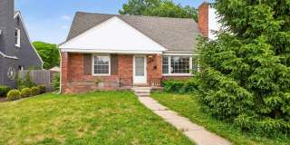 Charming 3BR House in Royal Oak Gallery 1