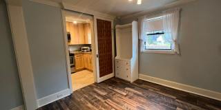 Charming North Capitol Hill Vintage Condo – Modern Comforts & Ideal Location Gallery 8