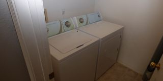 SOUTHPARK, BEAUTIFUL UPDATES, NEW BLACK GRANITE COUNTERS, NEW CARPET, STAINLESS APPLIANCES, GARAGE! Gallery 14